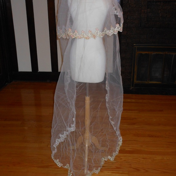 Two Tier Long Bridal Veil with Lace